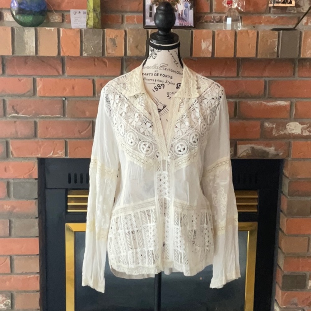Anthropologie Tiny top L